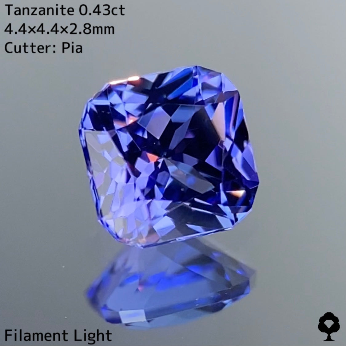 パープルとブルーをシッカリと感じられる美色★タンザナイト 0.43ct ピアッ作品