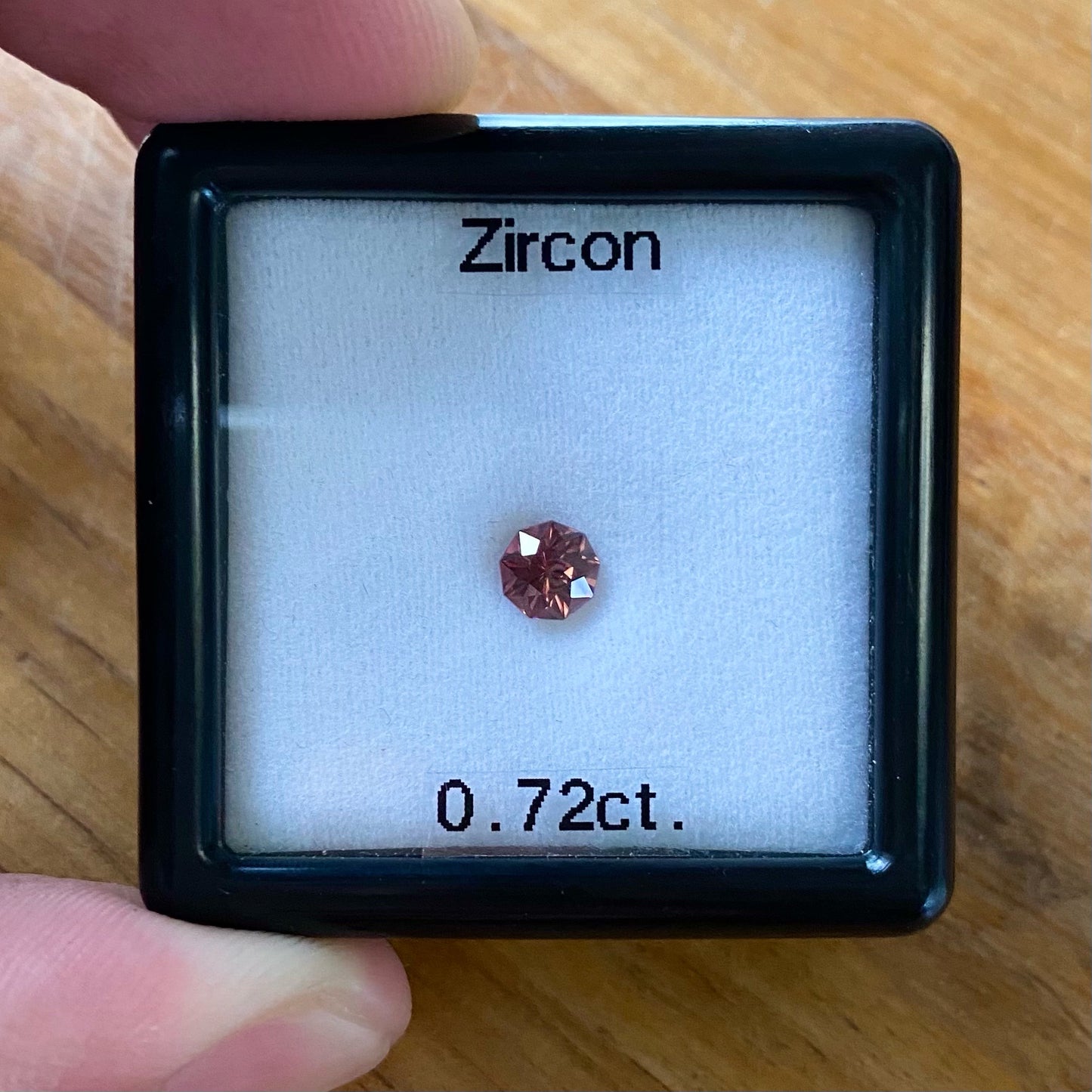 【SOLD OUT】ジルコン0.72ctピアッちゃん作品