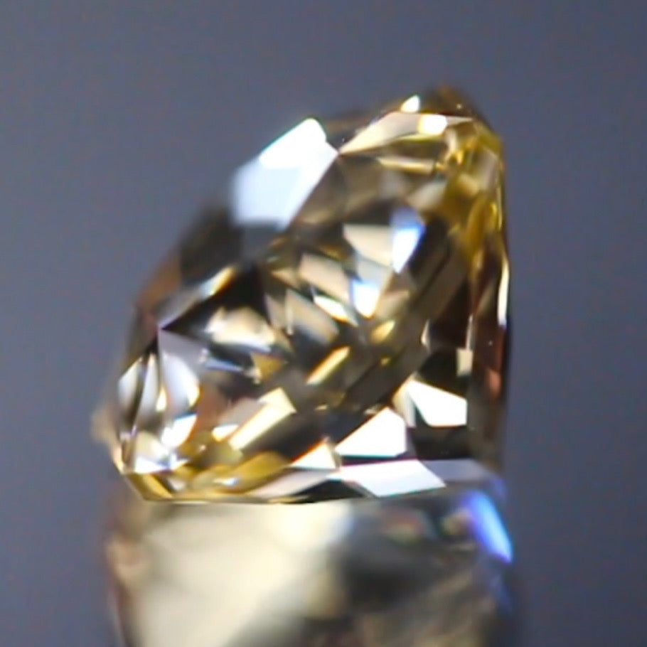 ゲオ仕上げによる信じられない輝きのファンシーヘキサゴン★ラブラドライト2.23ct 師匠作品ゲオちゃん仕上げ✨こちらはクーポンはごめんなさい🙏