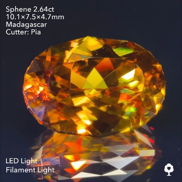 【ご当選者さま専用】渋い地色からの強烈ファイアー🌈マダガスカルスフェーン2.64ct✨💎ピアッちゃん作品