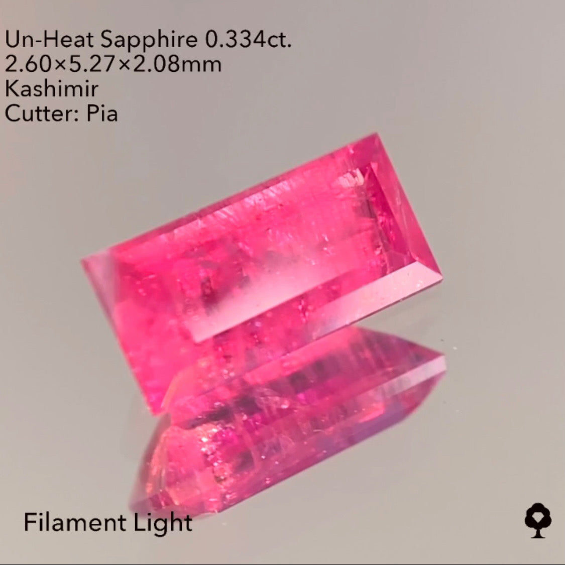 いろんな表情をお楽しみあれ★ 完璧なバゲットシェイプの非加熱カシミールサファイア0.334ct ピアッちゃん作品【コランダム夏祭り特別価格❗️】