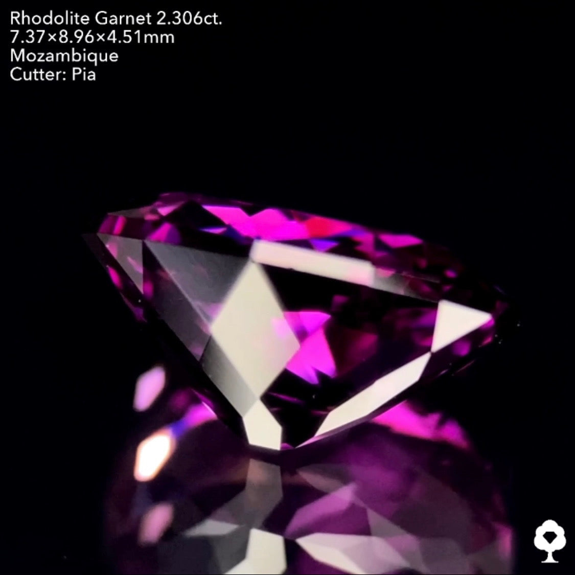 ハイレベルなグレープ系濃厚美色のファンシーオーバル★ロードライトガーネット2.306ct. ピアッちゃん作品