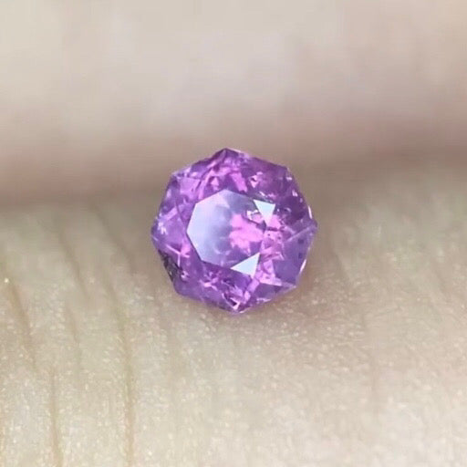 【ご落札者さま専用】カシミールサファイア0.274ct. ピアッちゃん作品