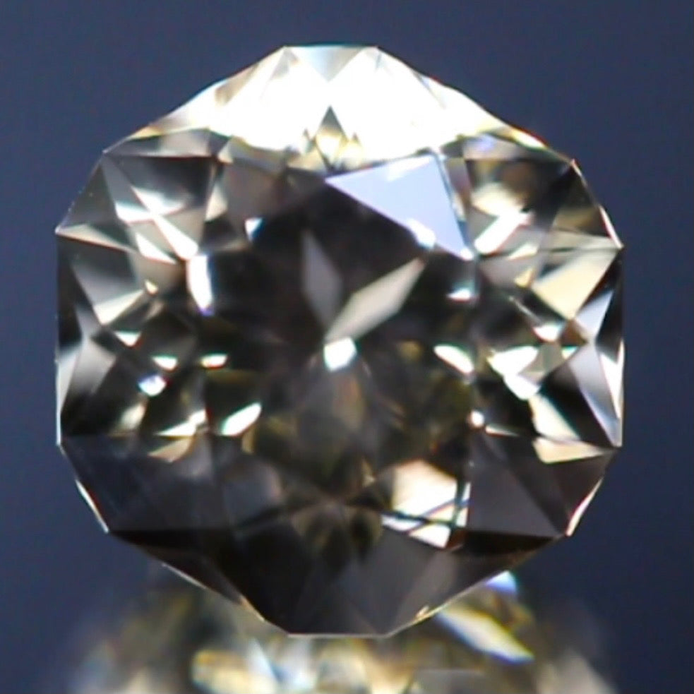 ゲオ仕上げによる信じられない輝きのファンシーヘキサゴン★ラブラドライト2.23ct 師匠作品ゲオちゃん仕上げ✨こちらはクーポンはごめんなさい🙏
