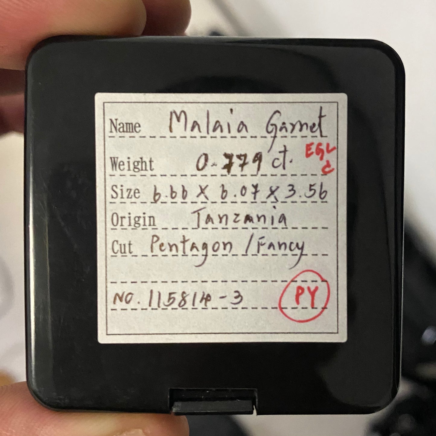 【お客さま専用】宝石形マラヤガーネット0.779ct ピアッちゃん作品★お問い合わせ特別価格