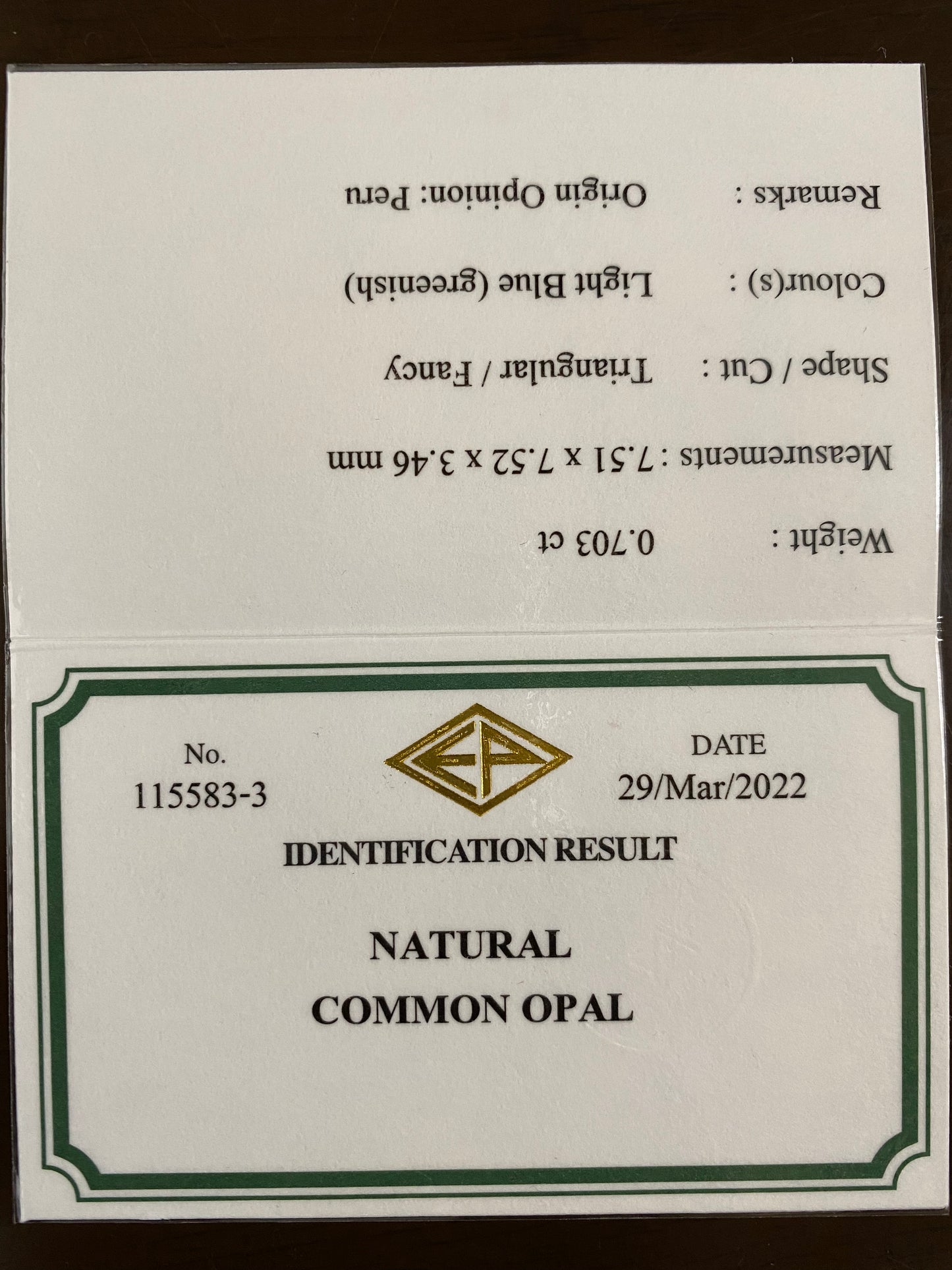 海を切り取ったような透明度の変則キューブトリリアント★ブルーオパール0.703ct ゲオちゃん作品