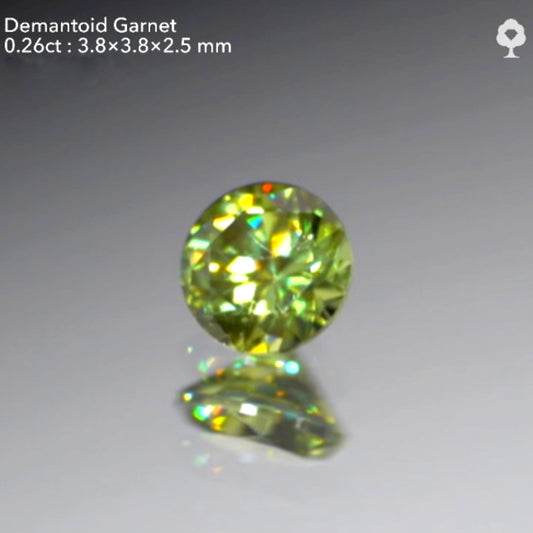 【SOLD OUT】デマントイドガーネット0.26ct💎GTQヴィンテージ作品(LIVE中のお問合せ一番乗り特価でのご紹介です)