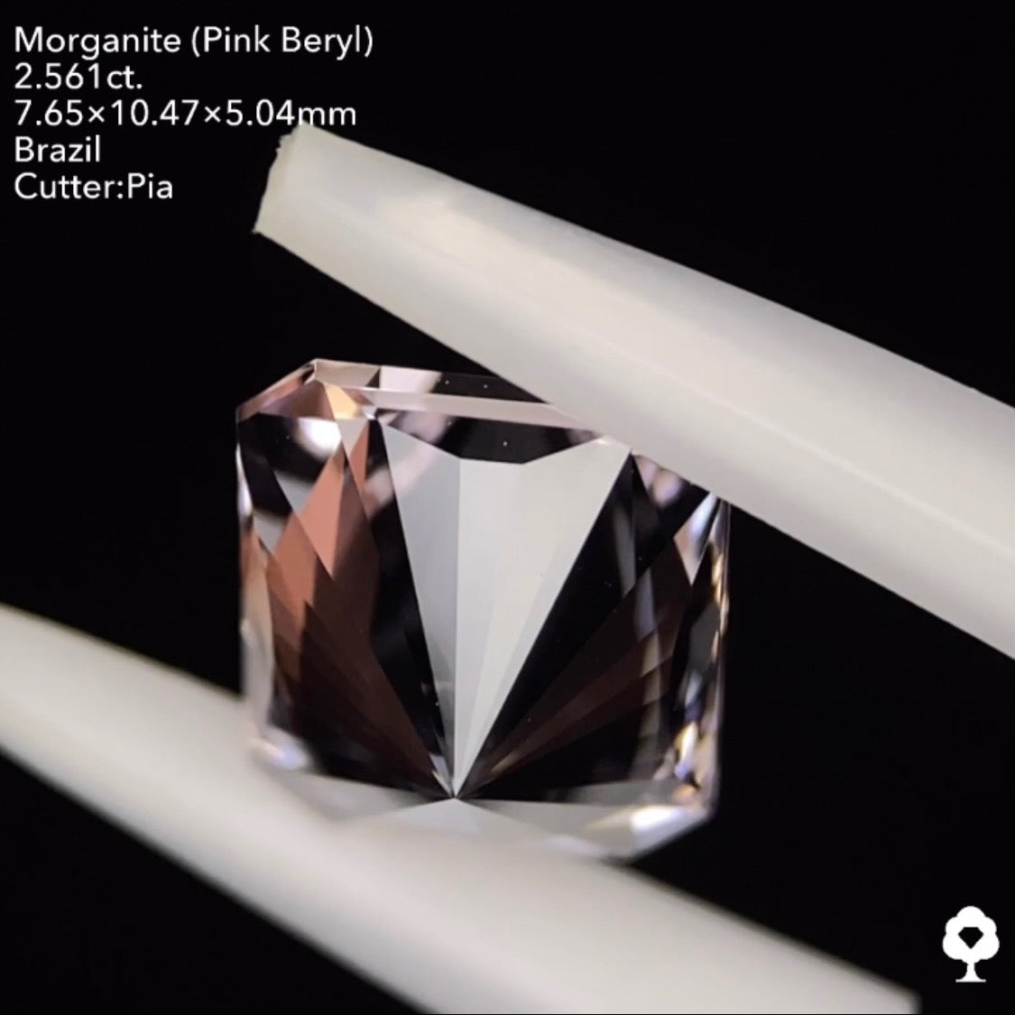 【五月病を吹っ飛ばせキャンペーン💨】淡ピンクと鋭いカットの組み合わせが最高にモダン★モルガナイト 2.561ct ピアッちゃん作品
