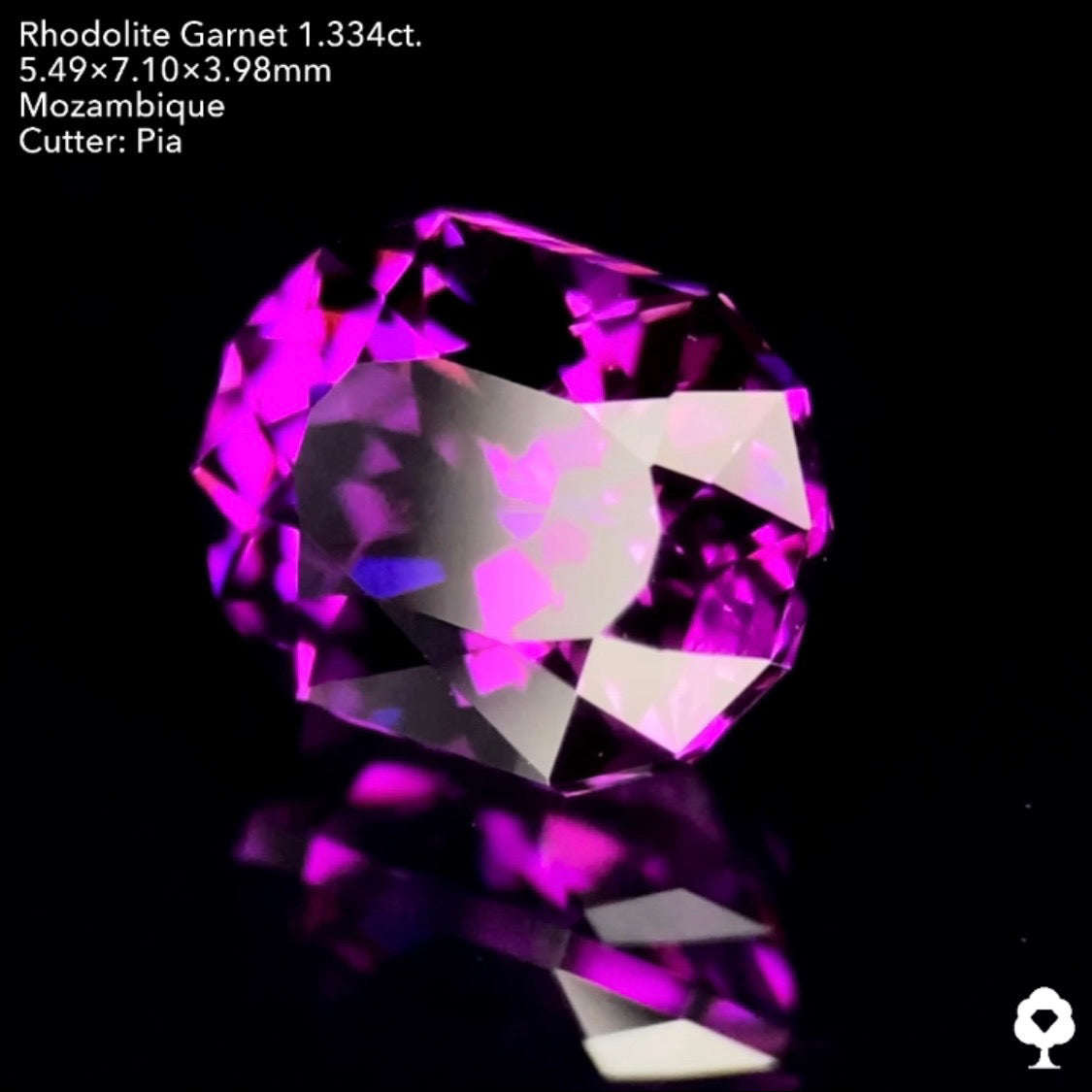 【サイレンタイムセール】ブルーファイアー踊る可愛いカプセル型ファンシーオーバル★ロードライトガーネット1.334ct. ピアッちゃん作品