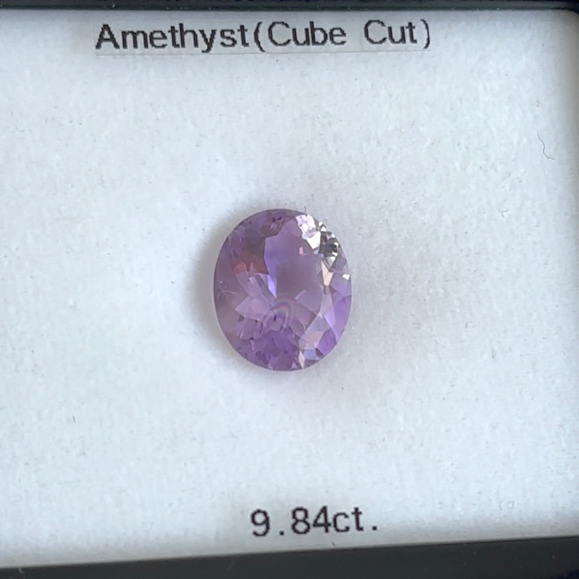 新春初売り特価❗️花のような可憐さ。アメジスト 9.84ct キューブカット