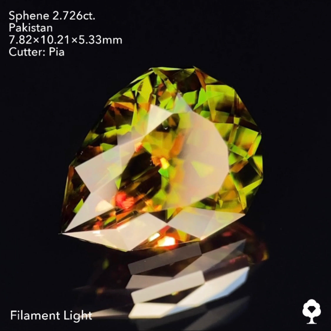 貫禄ある可愛らしいカタチで深いグリーンから強烈なファイアーを放つ★パキスタンスフェーン2.726ct ピアッちゃん作品