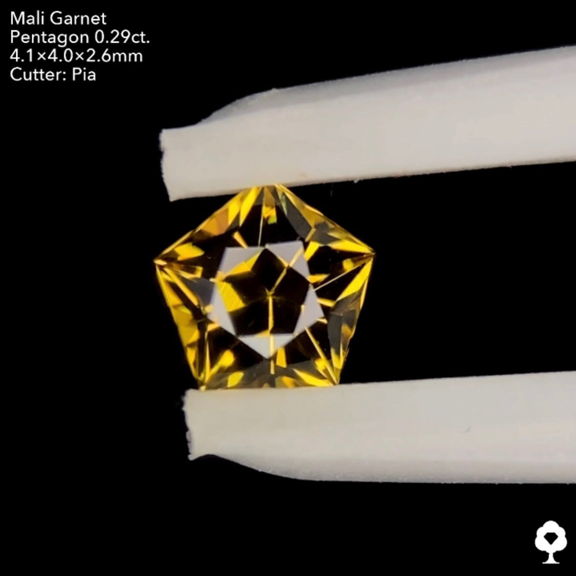 【6/11終了‼️1ヶ月オークション‼️】マリガーネット多色多角形8個セット 計2.36ct ピアッちゃん作品