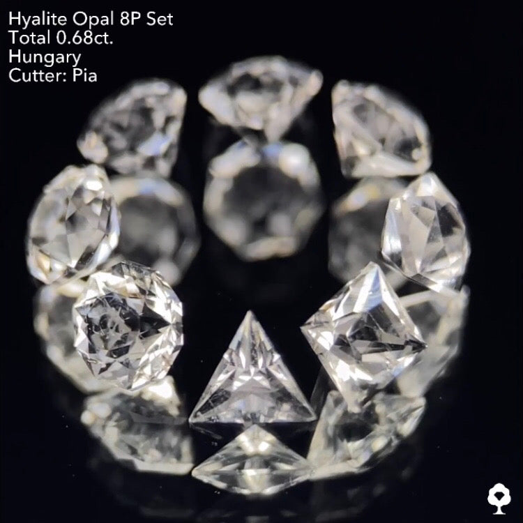 小粒ながらなんとも贅沢な多角形セット★ハンガリー産ハイアライトオパール8個セット計0.68ct. ピアッちゃん作品