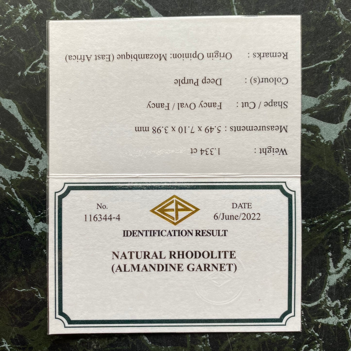 【サイレンタイムセール】ブルーファイアー踊る可愛いカプセル型ファンシーオーバル★ロードライトガーネット1.334ct. ピアッちゃん作品