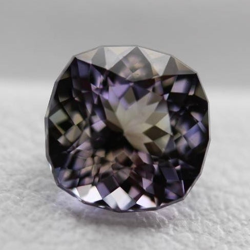 【お客さま専用】奥深いカメレオンカラーがクールかつ華やか★非加熱ゾイサイト1.059ct.