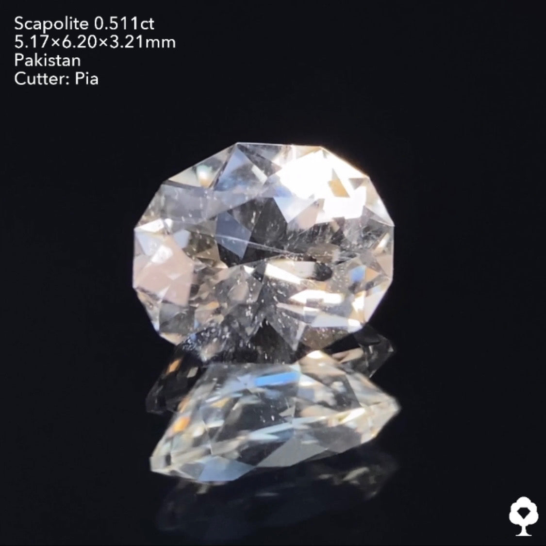 【ご落札者様専用】大人気✨激変イエロー!夜空に瞬く星の煌めき★UVだけでなくカラーレスの輝きも抜群の美カット★スキャポライト0.511ct ピアッちゃん作品