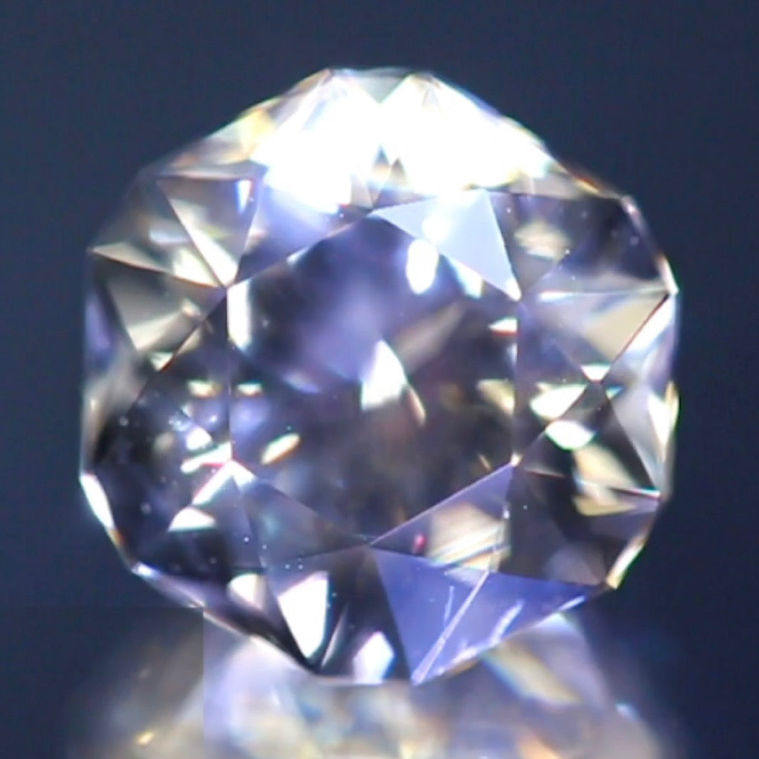 ゲオ仕上げによる信じられない輝きのファンシーヘキサゴン★ラブラドライト2.23ct 師匠作品ゲオちゃん仕上げ✨こちらはクーポンはごめんなさい🙏
