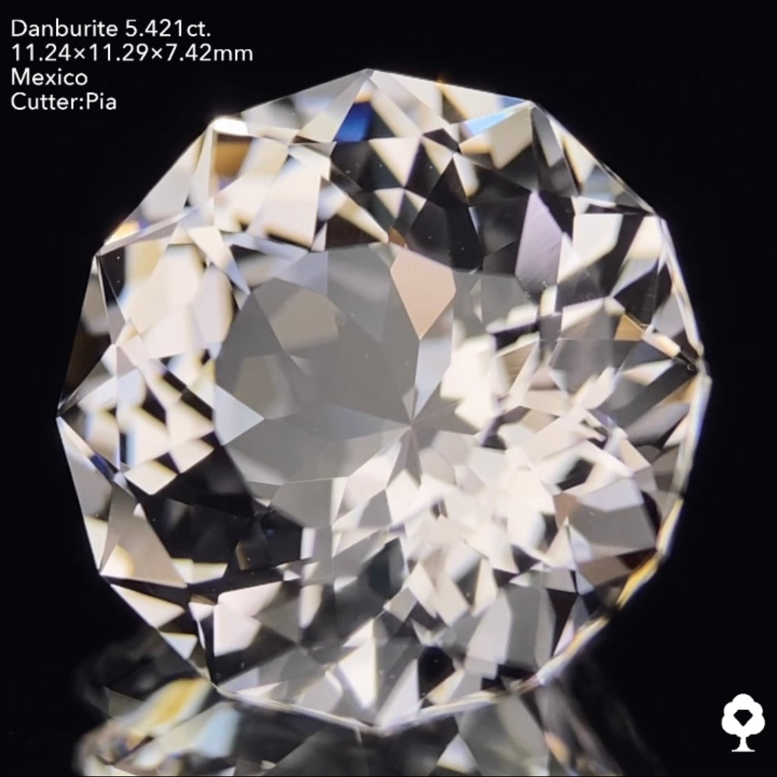 新カットの強い煌めきを大粒で楽しむ★カラーレスダンビュライト5.421ct ピアッちゃん作品