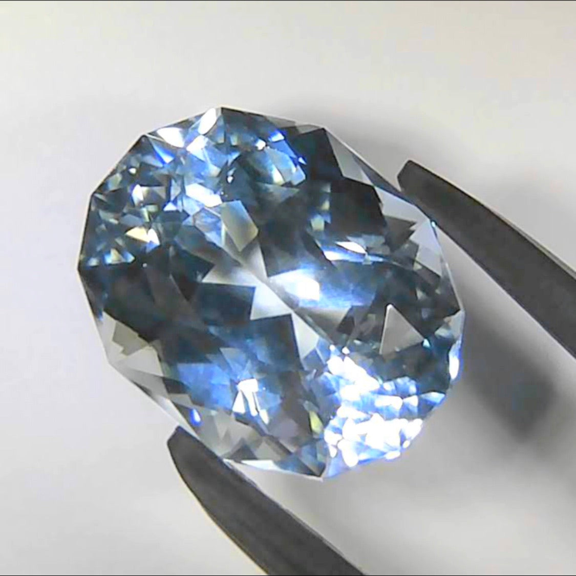 GemTreeIrmoðœãã«ãŒãããŒãº Blue Topaz 5.40ct / Cutter: Rei / Fancy Oval 12
