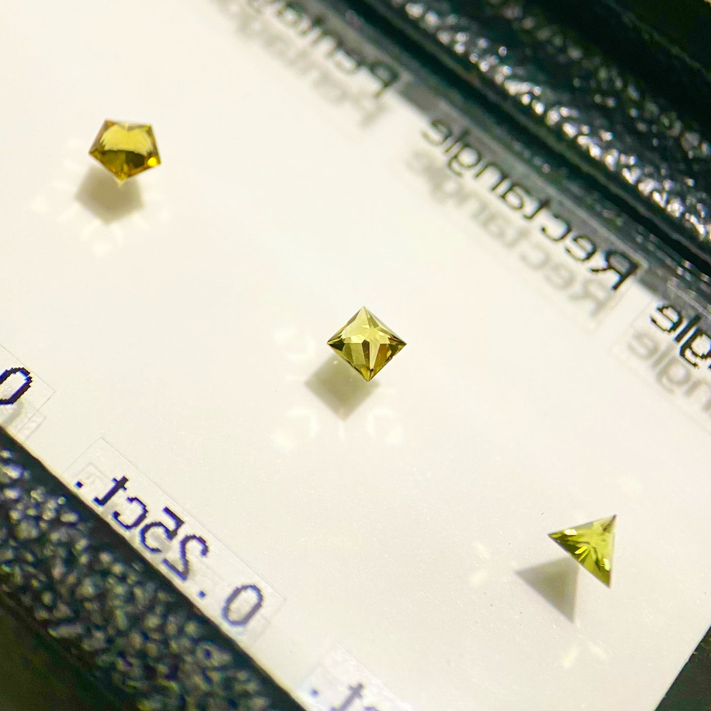 【6/11終了‼️1ヶ月オークション‼️】マリガーネット多色多角形8個セット 計2.36ct ピアッちゃん作品