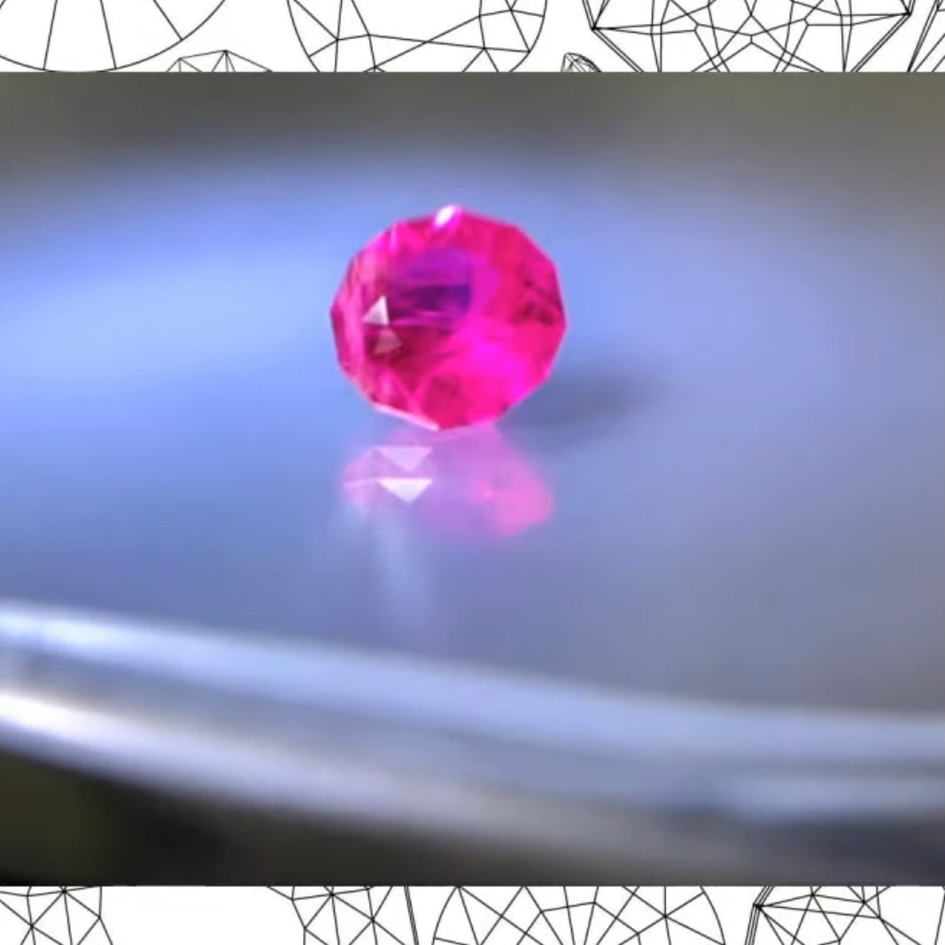 価値あるビルマ産ルビーをファンシーカット(12角形)で仕上げました💖0.340ct/ピアっちゃん作品