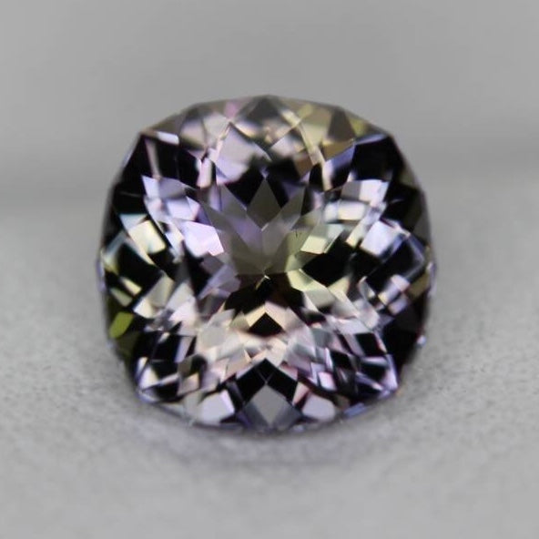 【お客さま専用】奥深いカメレオンカラーがクールかつ華やか★非加熱ゾイサイト1.059ct.