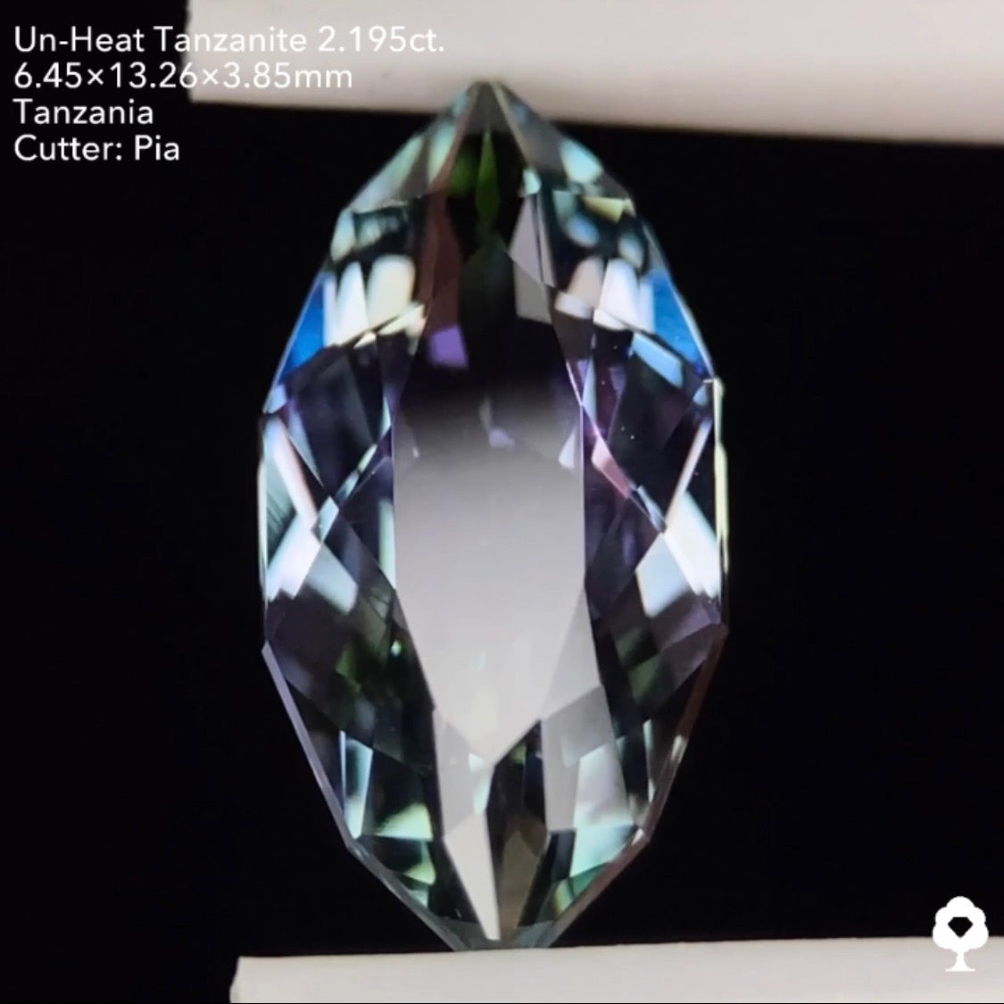 非加熱タンザナイト2.195ct. ファンシーマーキス ピアッちゃん作品