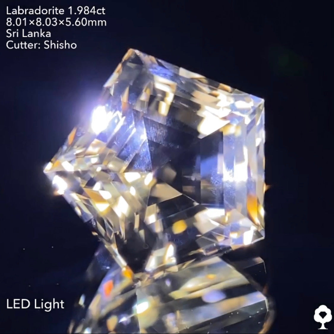 【慢心プライス】クリアで抜群の輝きを放つステップカットの迷宮ペンタゴン★ラブラドライト1.984ct 師匠作品