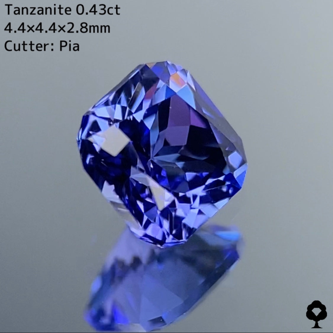 パープルとブルーをシッカリと感じられる美色★タンザナイト 0.43ct ピアッ作品
