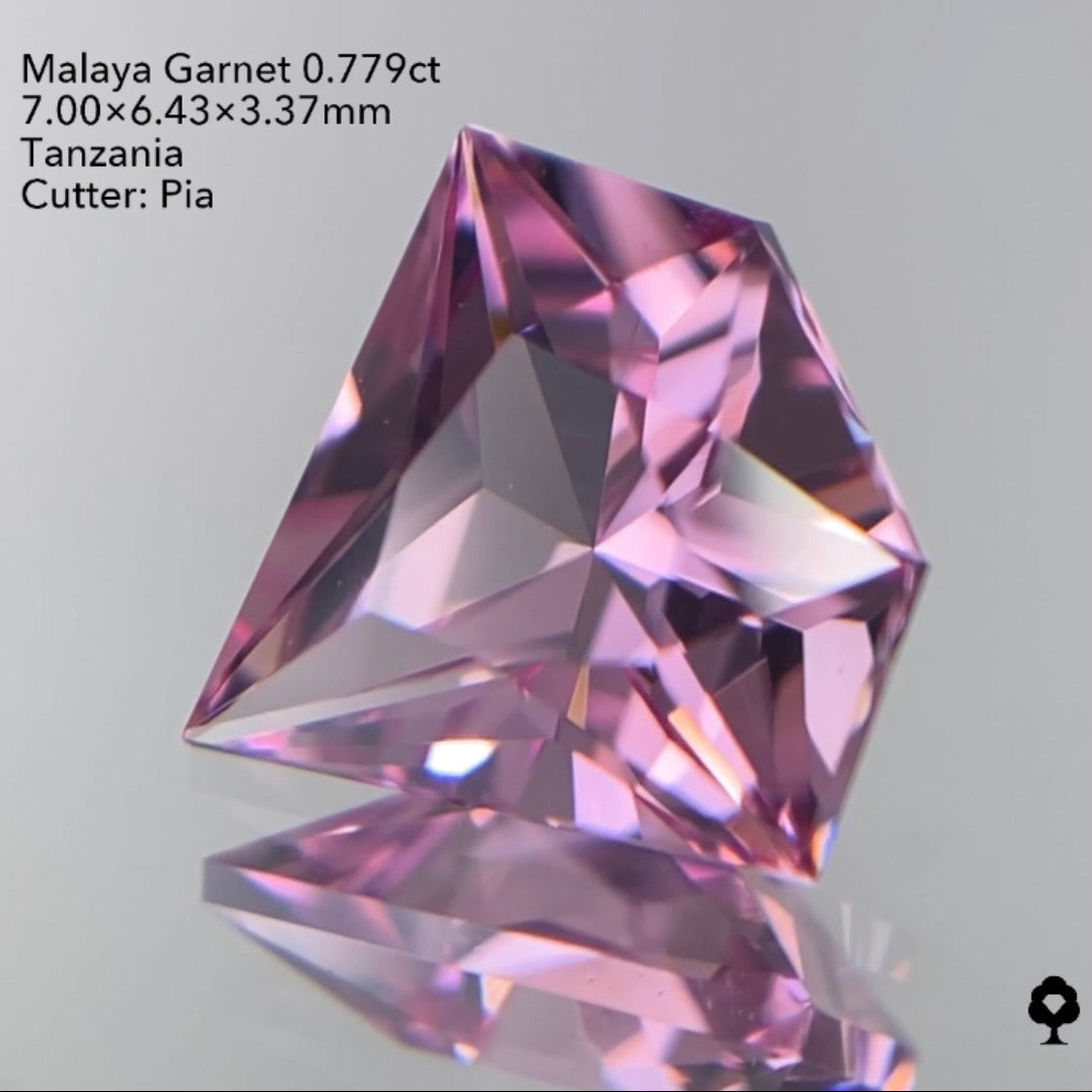 【SOLD OUT】宝石形マラヤガーネット0.779ct ピアッちゃん作品 3/30Live配信作品