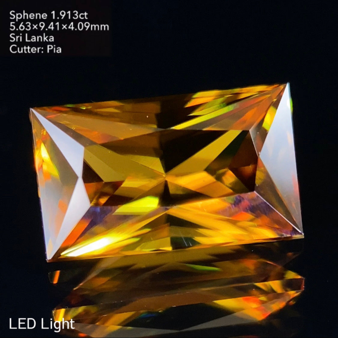【ご落札者さま専用★1発入札オークション】鋭いカットの強い輝きに燃えるファイアーのバゲット★スフェーン1.913ct ピアッちゃん作品