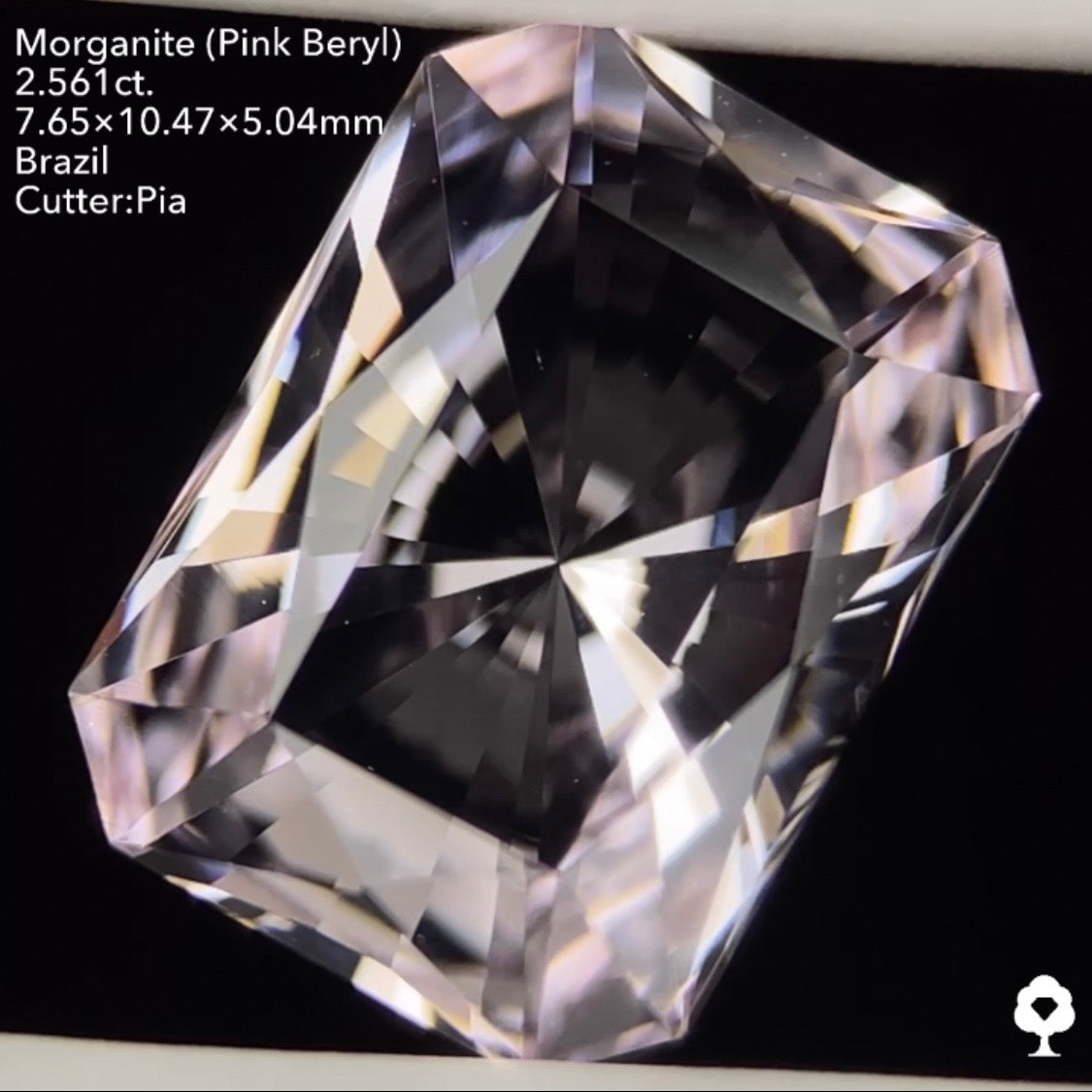 【五月病を吹っ飛ばせキャンペーン💨】淡ピンクと鋭いカットの組み合わせが最高にモダン★モルガナイト 2.561ct ピアッちゃん作品