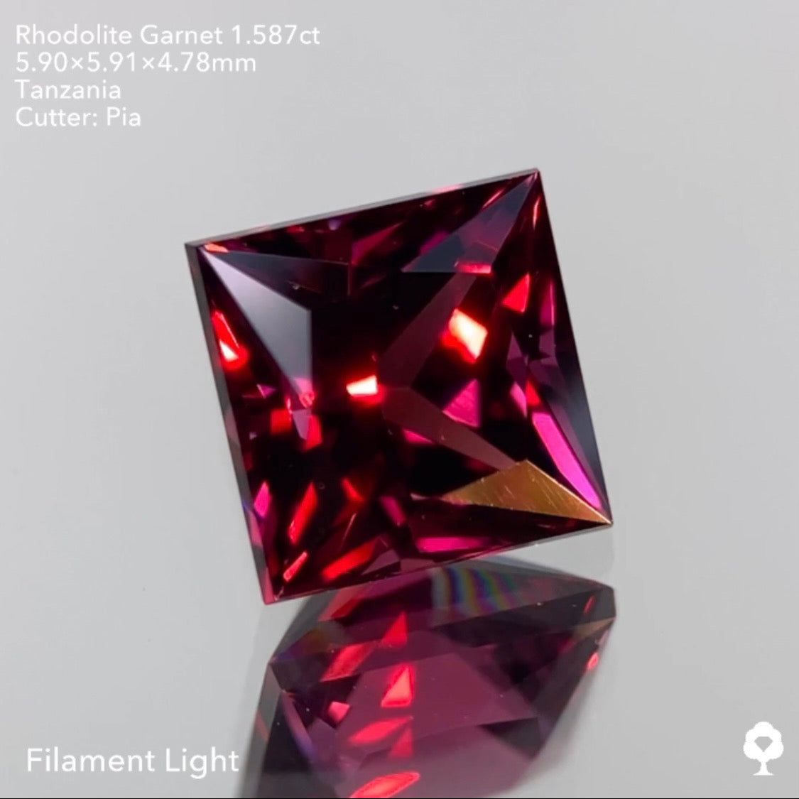 【GTJウェブサイト個展プライス】濃厚美色から鮮やかで鋭い煌めきを放つプリンセス★ロードライトガーネット1.587ct ピアッちゃん作品