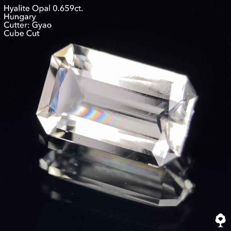 四隅キューブとオリジナリティ溢れるオクタゴン★ハンガリー産ハイアライトオパール0.659ct ゲオちゃん作品