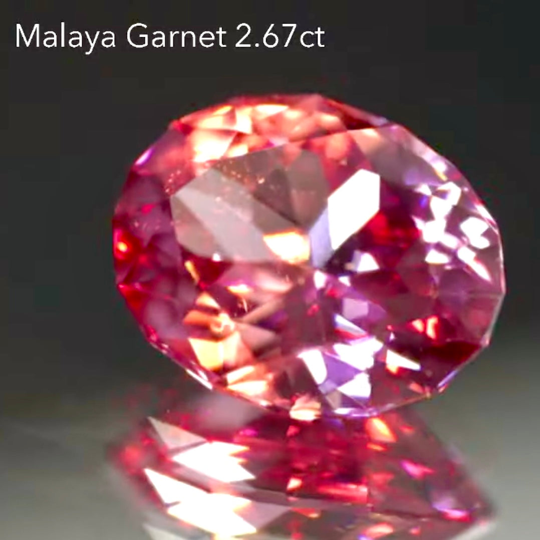 大粒ファンシーカット”マラヤガーネット2.67ct✨ GTQヴィンテージ作品