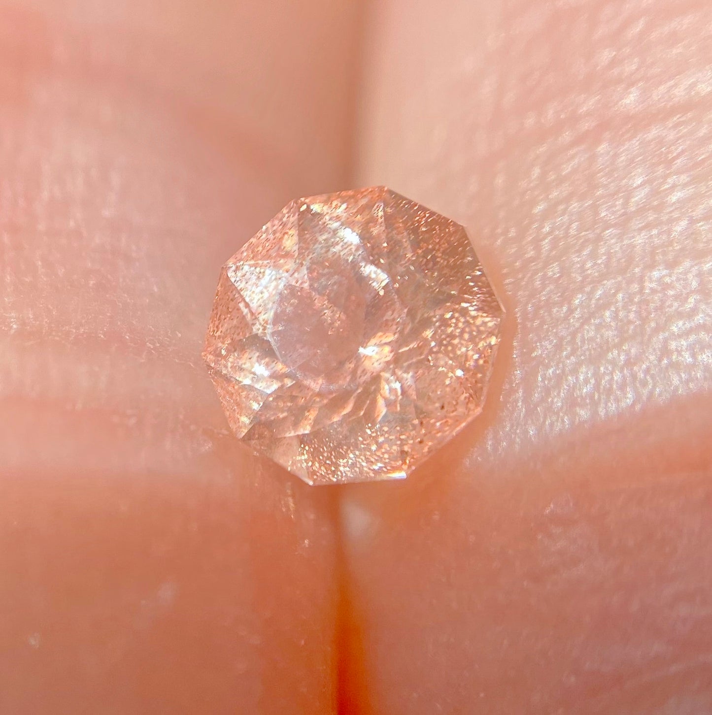 💖お待たせしました❣️ファンシーラウンドのオレゴンサンストーン0.36ct☀️💎ピアッちゃん作品【4/30チハルーム】GW特別価格❣️
