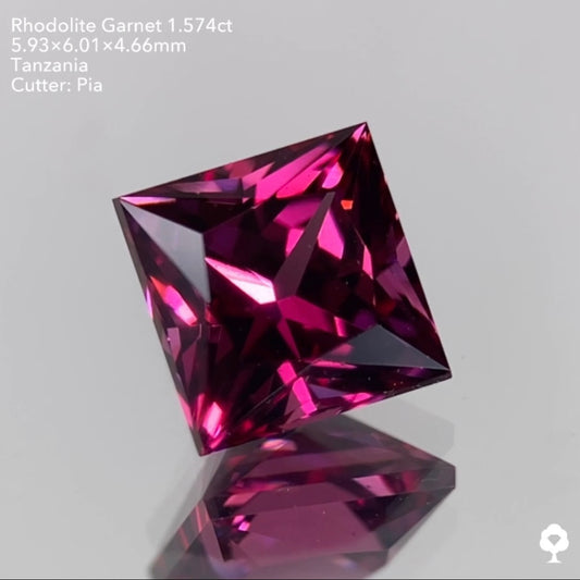 【交渉成立・専用ページ】【GTJウェブサイト個展プライス】ローズピンクの輝きが止まらないプリンセス★ロードライトガーネット1.574ct ピアッちゃん作品
