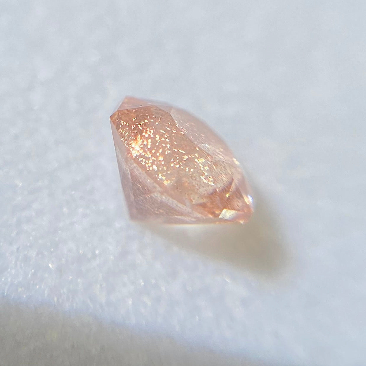💖お待たせしました❣️ファンシーラウンドのオレゴンサンストーン0.39ct(テーブルからはみ出るシラー🙈💓)☀️💎ピアッちゃん作品【4/30チハルーム】GW特別特価❗️