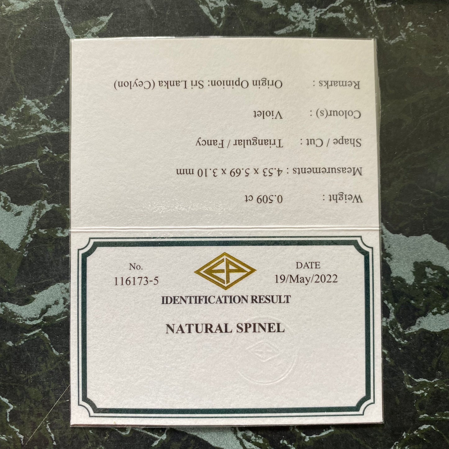 6/17(金)22:00終了‼️メタリックな美しい煌めきを放つ濃色で独特なトリリアント★ヴァイオレットスピネル 0.509ct. ピアッちゃん作品