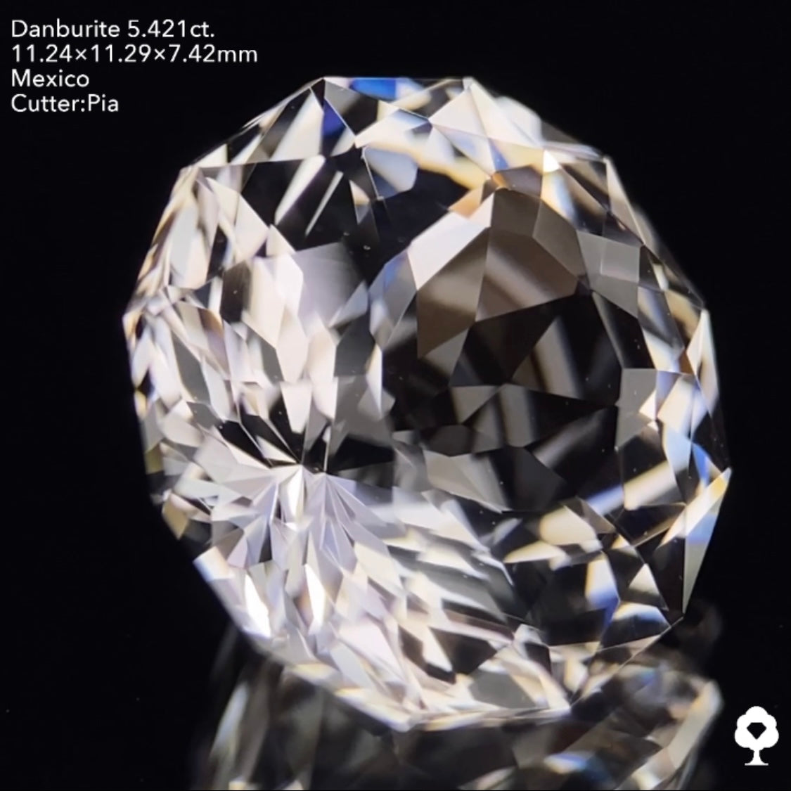 新カットの強い煌めきを大粒で楽しむ★カラーレスダンビュライト5.421ct ピアッちゃん作品