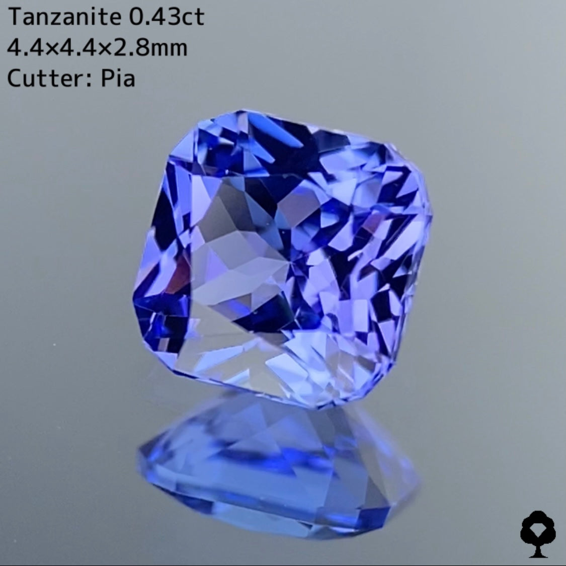 パープルとブルーをシッカリと感じられる美色★タンザナイト 0.43ct ピアッ作品