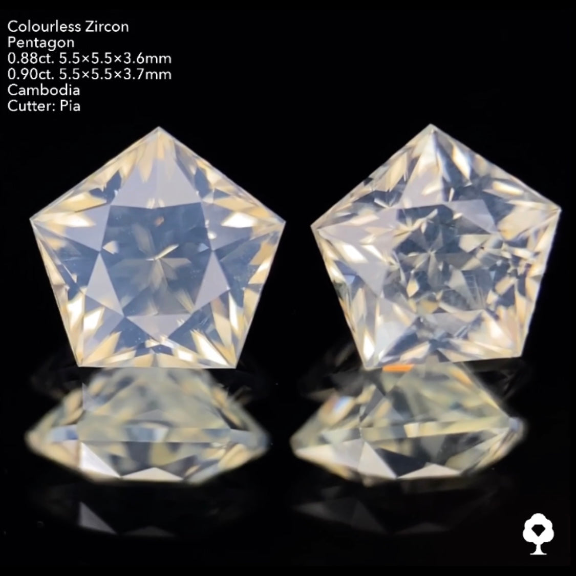 【ご落札者さま専用】ふんわりとした優しい雰囲気から鋭いファイアーがギラギラ★シルキーペンタゴンカラーレスジルコン2個セット計1.78ct. ピアッちゃん作品