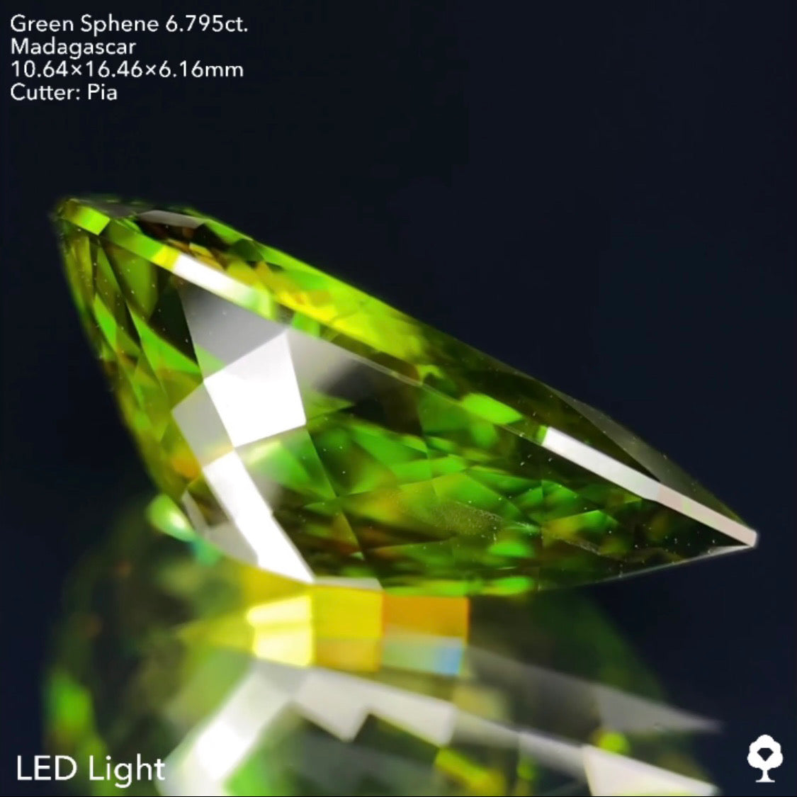 【1ヶ月オークション‼️9/20(火)21:30終了‼️】マダガスカルグリーンスフェーン6.795ct ピアッちゃん作品