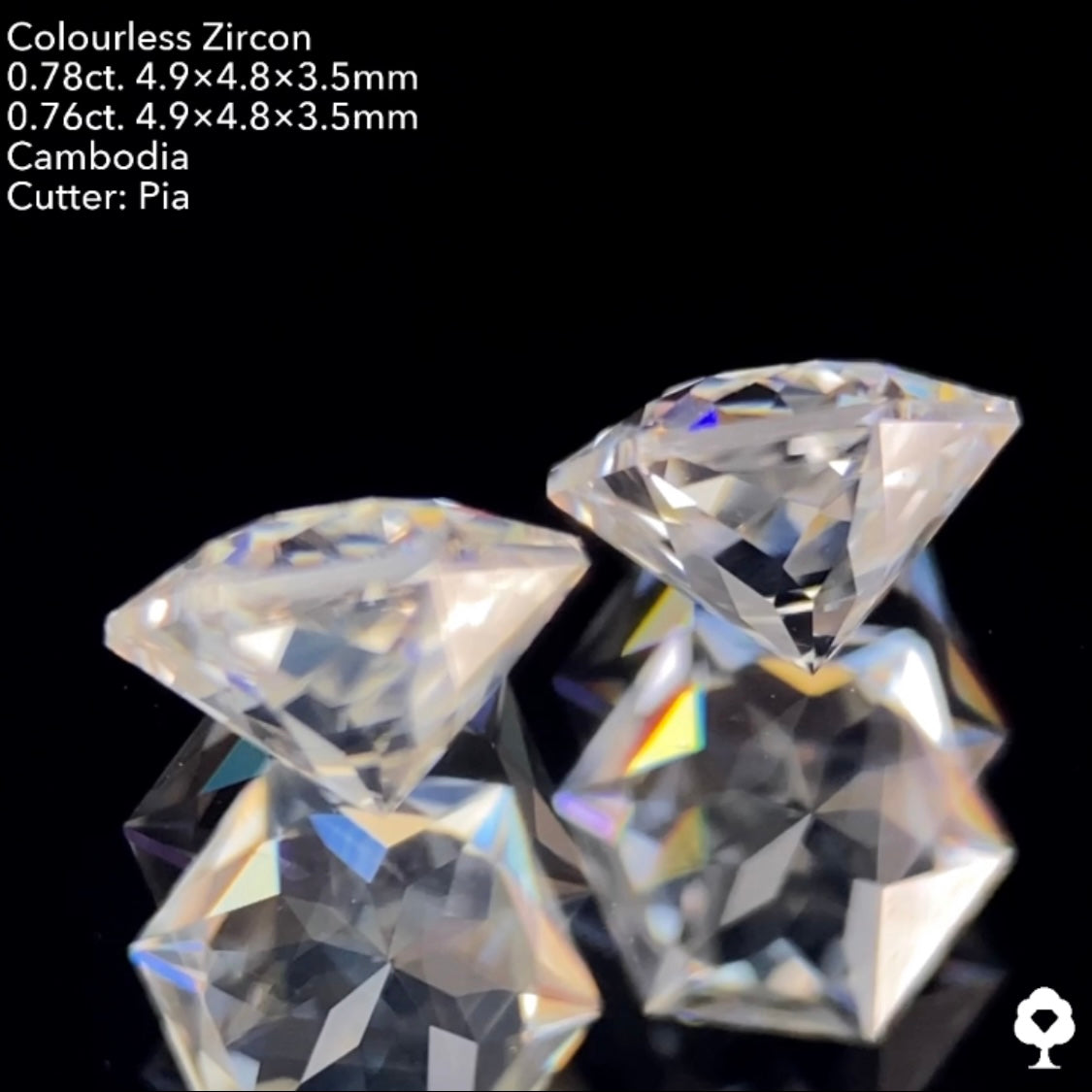 ほんのりシルキーなギラギラヘキサゴンペア★カラーレスジルコン 0.78ct.&0.76ct. 計1.54ct. ピアッちゃん作品