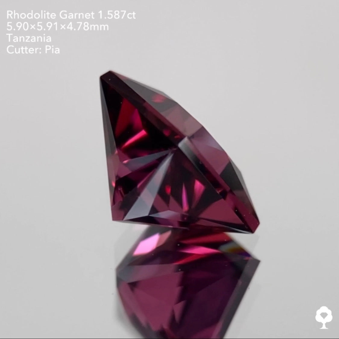 【GTJウェブサイト個展プライス】濃厚美色から鮮やかで鋭い煌めきを放つプリンセス★ロードライトガーネット1.587ct ピアッちゃん作品