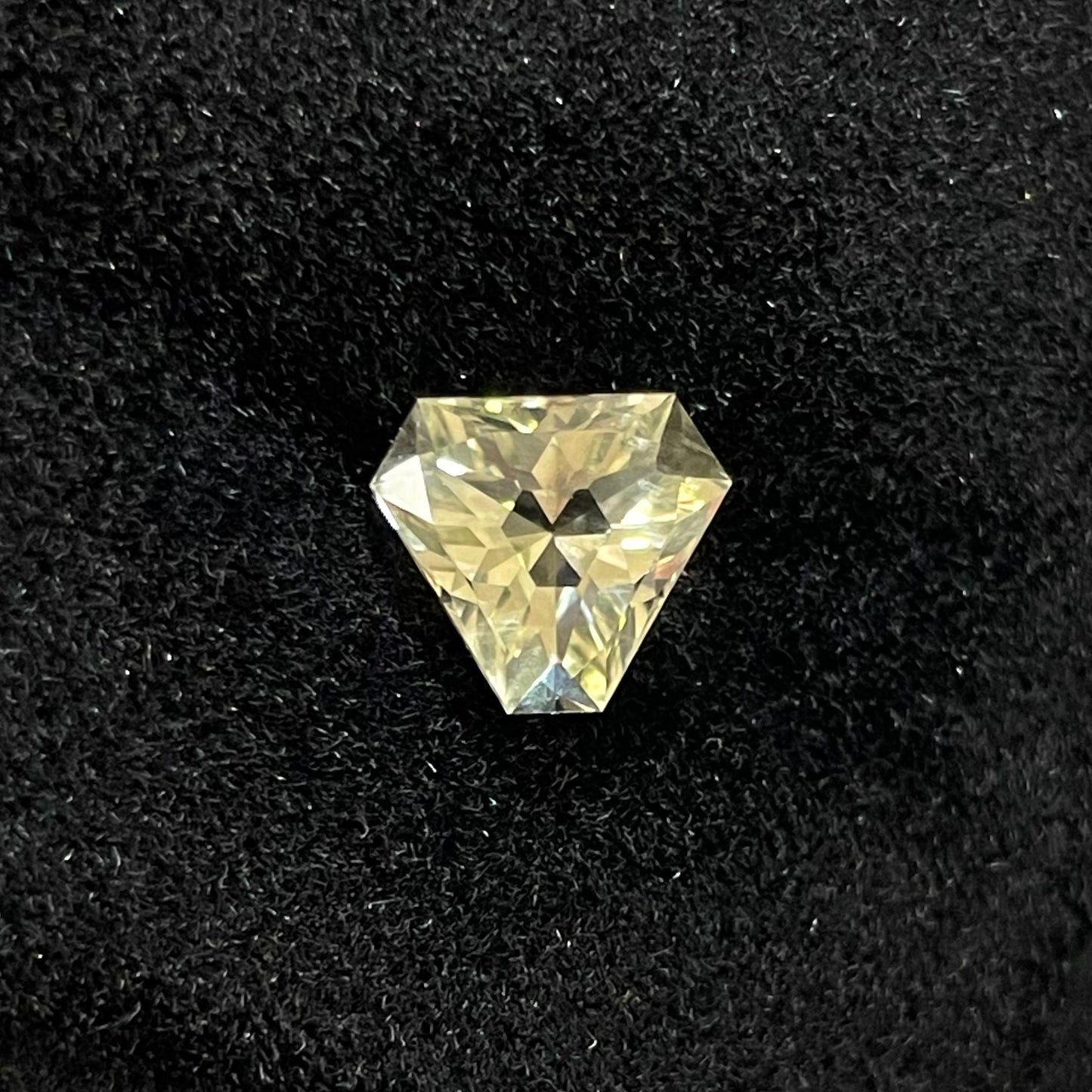 【💖GTCより特別出品💖】ハニカム??新トリリアントラブラドライト1.20ct❤︎師匠作品 ✨