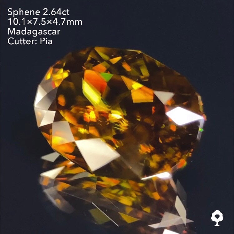 【ご当選者さま専用】渋い地色からの強烈ファイアー🌈マダガスカルスフェーン2.64ct✨💎ピアッちゃん作品