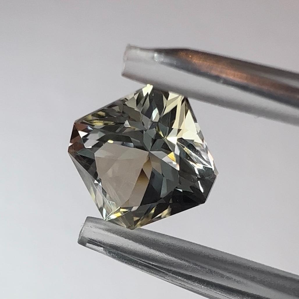 【さらに超特価品】ラブラドライト 2.00ct