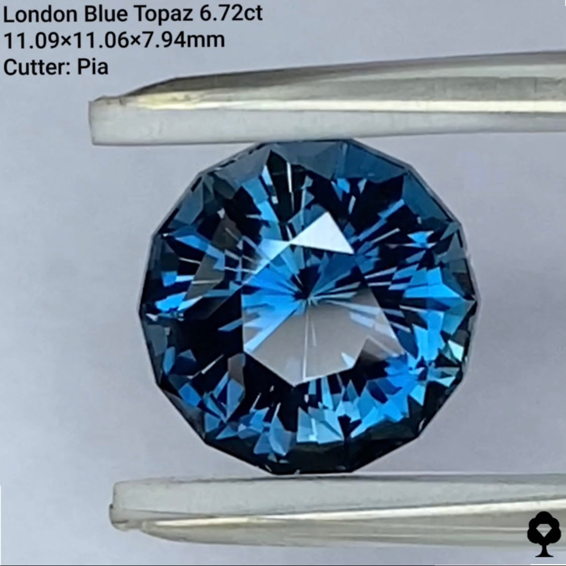 ロンドンブルートパーズ6.72ct★美濃色から細やかな秒針のような煌めきがたまらないテーブルキューブナリカーカット★サイコロチャレンジプライス