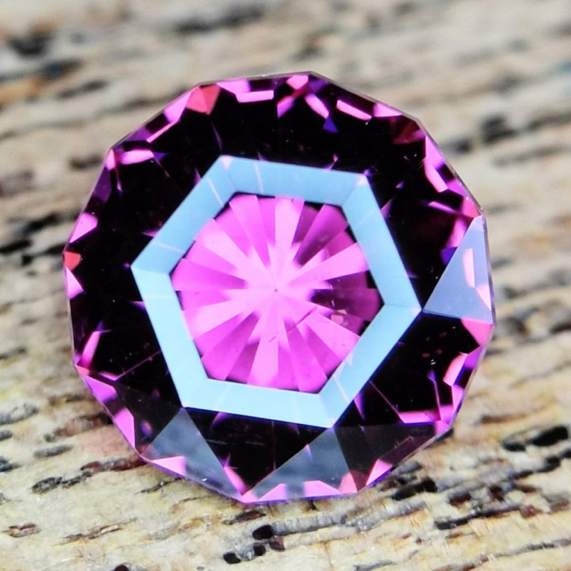 【ZBナリカーカット】数少ないZBカットとナリカーカットのコラボ / ロードライト 1.08ct